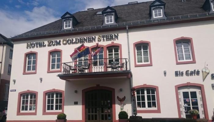 Hotel Zum Goldenen Stern Прюм Экстерьер фото